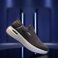 👟 الأناقة تلتقي بالراحة.. في كل خطوة! 🌟  الحذاء المثالي الذي يجمع بين ...