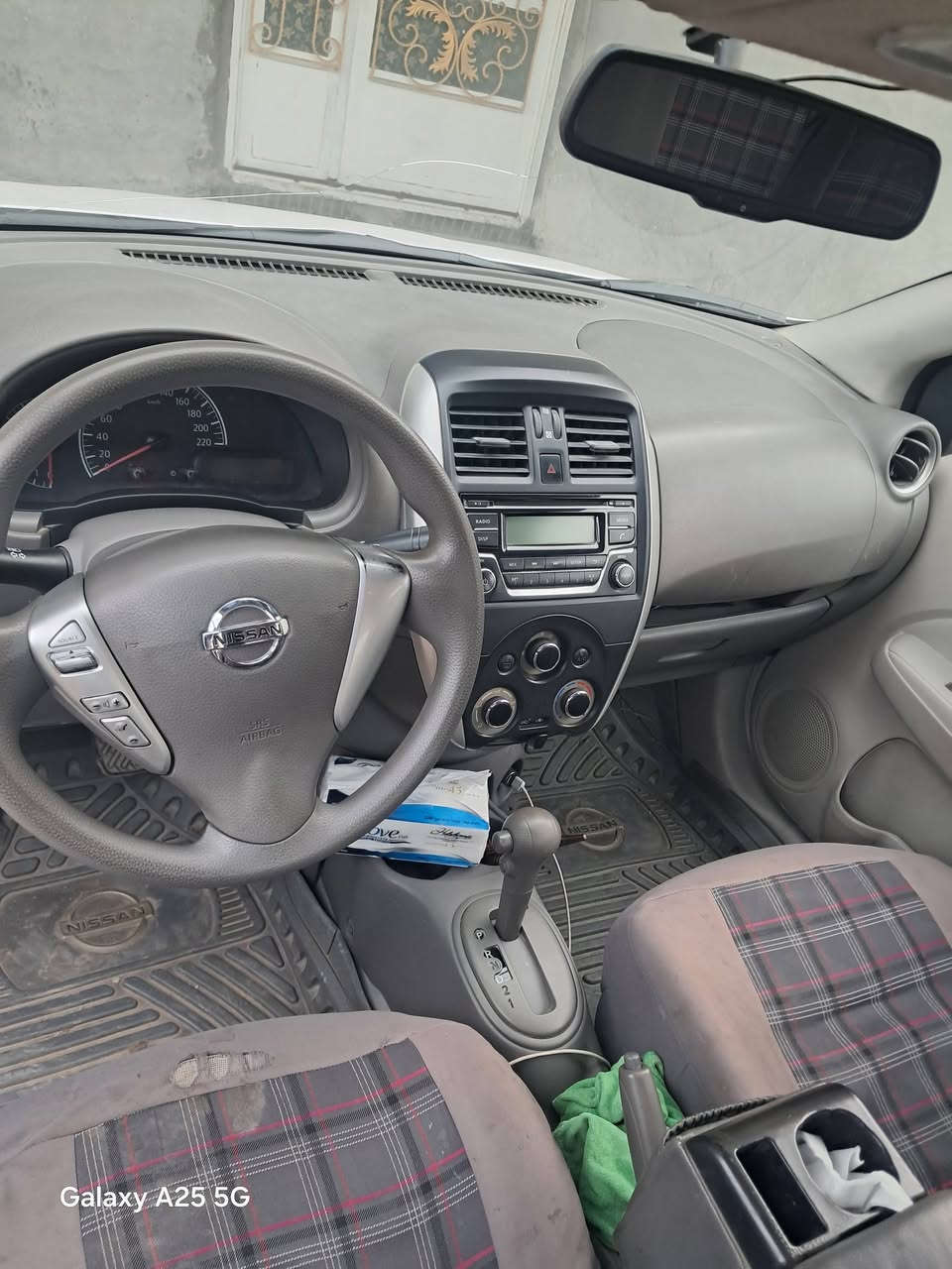 نيسان سني هندي بليته زركه 2019
ماشيه 104 الف بدون تبديل او صبغ التكحيل بنيد طلقه ما نافذه بسمي سونار موجود بصور ادامه كامله صدر تايرات بلكات باتري كله جديد السعر(108)وبيه مجال 
*********** وتساب او فيس
