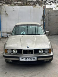 بي ام ٥٢٥ • موديل ١٩٨٩ • رقم ٢٠٢٩