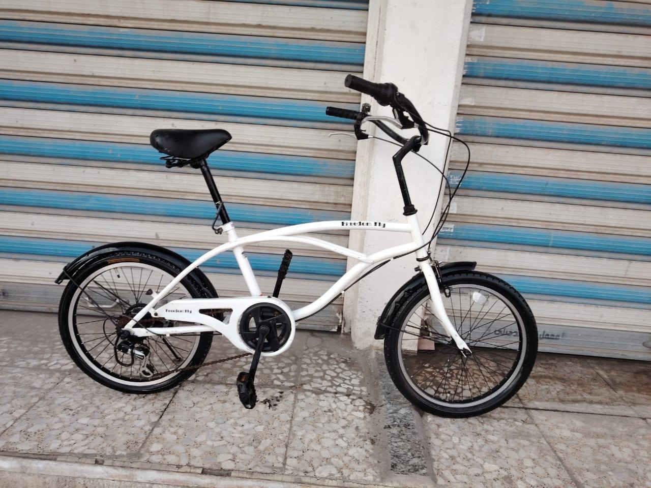 بايسكلات مطبك الأحجام ٢٠
باله ياباني النضافه فول
وضع حاويه ألوان مميزه
سعر القطعه ( 90 الف)
غير مستخدم داخل العراق
العنوان بغداد منطقة الحبيبيه
هاتف ***********
الاستفسار واتساب
