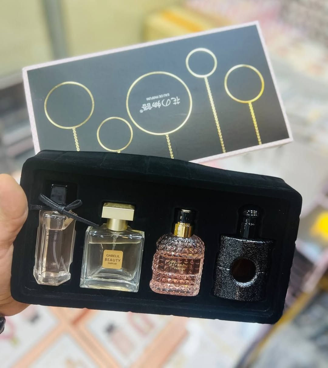 ✨ لأن الأناقة تبدأ من العطر ✨
🌸 وصلت أحدث بكجات العطور المميزة اللي تناسب كل الأذواق 🌿
🔹 عندنا تشكيلة متنوعة من البكجات:
- عطور ناعمة وهادية 🌸
- عطور فخمة وثابتة 💃
- روائح شرقية تلفت الانتباه 😍
💖 بكجات نسائية بروائح ناعمة وزهرية 🖤
🎁 بكجات رجالية بروائح فخمة وثابتة
✨ بكجات هدايا أنيقة للمناسبات والأعياد
💯 روائح تدوم لساعات طويلة وثبات يفوز
🎀 تغليف مرتب وأنيق يخلّي الهدية أحلى
🚚 سارعي بالحجز قبل نفاد الكمية 😊
#بكج_عطور #عطور #سارعوا_بالطلب_قبل_نفاذ_الكمية #اكسبلور #مشاركة_ليصلكم_كل_جديد


**إذا كنت صاحب هذا الإعلان وتريد حذفه لأي سبب، رجاءا أرسل رسالة إلى الدعم الفني**