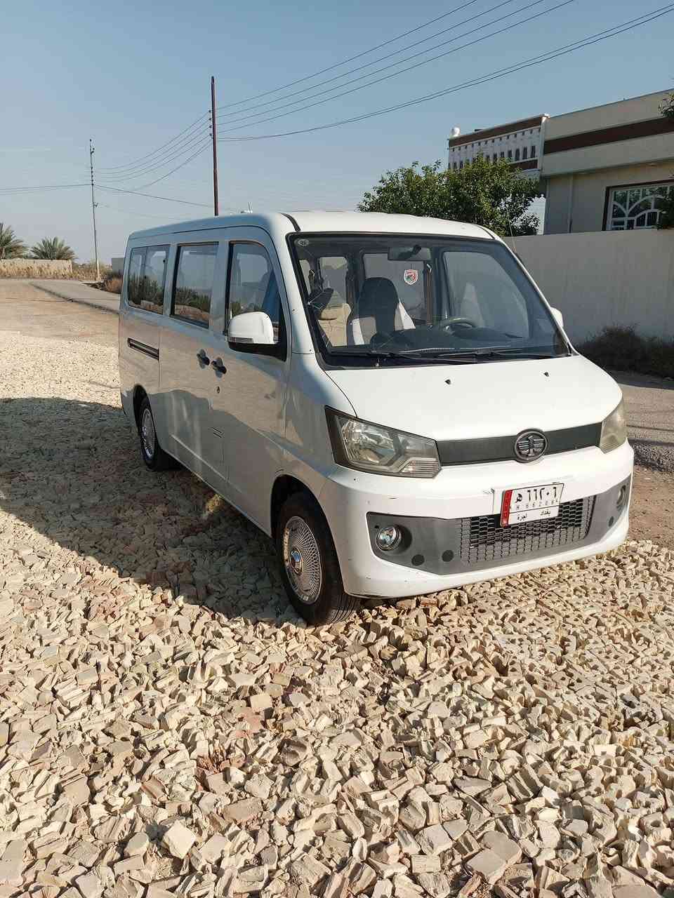 السلام عليكم للبيع فاو 2015 رقم بغداد 11راكب كير ومكينه كورلا ياباني تخم تاير تبريد مابيها صبغ  شخط بالباب سياره جديده ترهم مراوس حسب القناعه مكانهه بغداد *********** غير متواجد على نت
