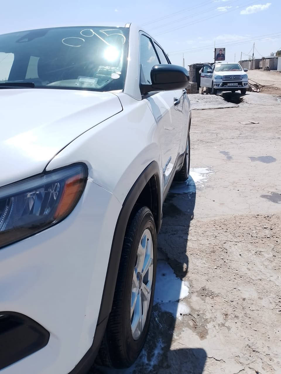 السلام عليكم
جيب كوماس  موديل 2025 
بدون تبديل حادث خفيف دعاميه اماميه فقط 
رقم بصرة السعر 165 وبيهه مجال 
استفسار *********** واتساب
