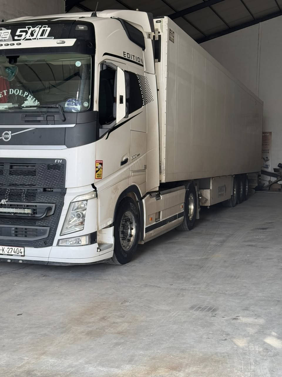 سلام عليكم
فالڤوو براد للبيع 
موديل 2016 حجم 500 كامره حساس ثلاثجه فول بس رتايدر مابيها براد شمتز موديل 2010 سمك 5 ارتفاع ستندر جهاز كارير 1300 ميكانيك هذا جهاز مو عليه عليه كارير .ملاحضه سياره بيها كم قطعه صبغ بصفحه سكن بس اني ابيع صفحه . السعر 485$
*********** واتساب
