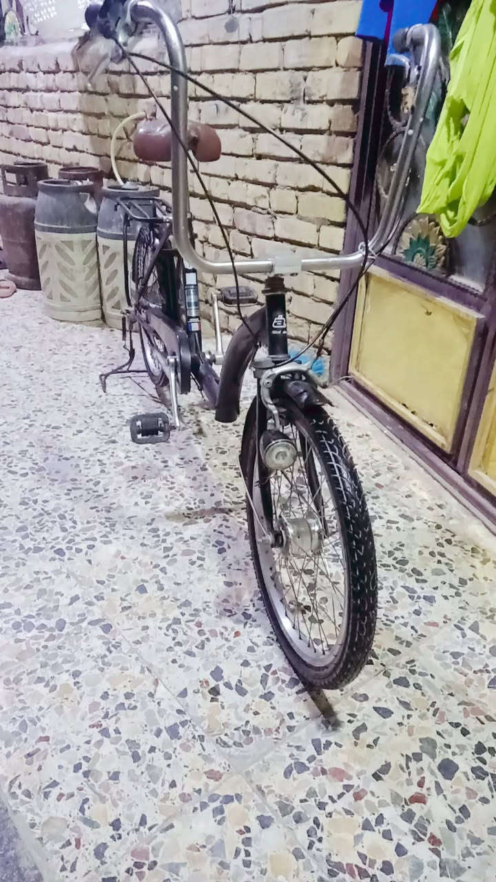 السلام عليكم بيسكل برجستون حجم 20 كير 3 دفن وحساس  مكان بغداد الحسينية الراشدية رقم الاستفسار *********** سعر 150وبي مجال
