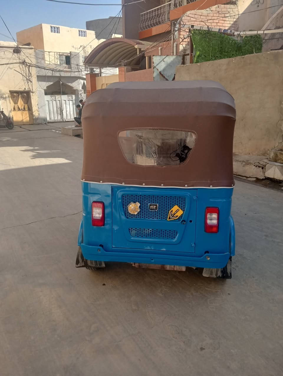 السلام عليكم
للبيع 21 تحويل 
التكتك معمره جديد 
كامله مكينه مجفته جديد 
دوشمه جديده جادر جديد 
تخم تاير ويل جديد 
كهربائيات كامله السعر 
اتصل على الرقم *********** ديالى بعقوبة
