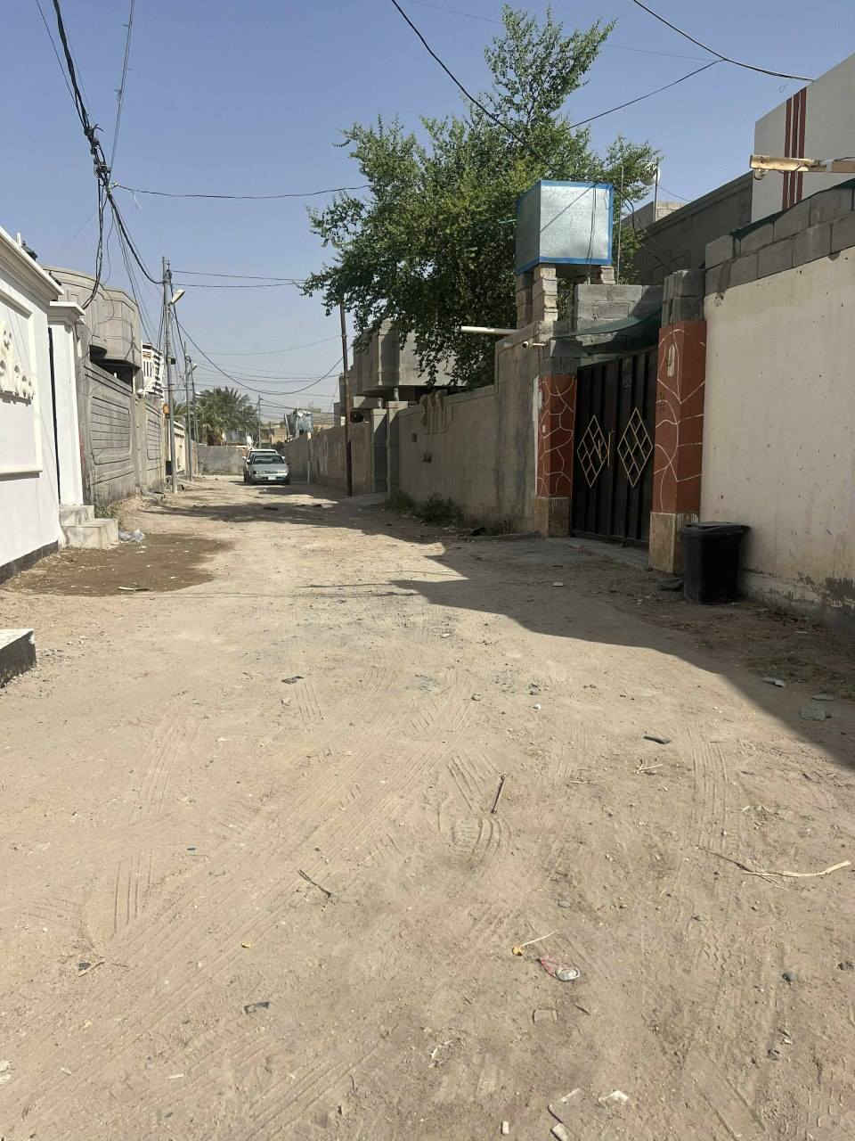 قطعه ارض للبيع مساحه 344متر طابو زراعي نهايه شارع وول  شارع 6 أمتار   المكان حي الجولان قرب جامع نبي الله يونس لل استفسار الاتصال يرقم صاحب القطعه *********** واتساب اتصال السعر 35 مليون وبيه مجال
