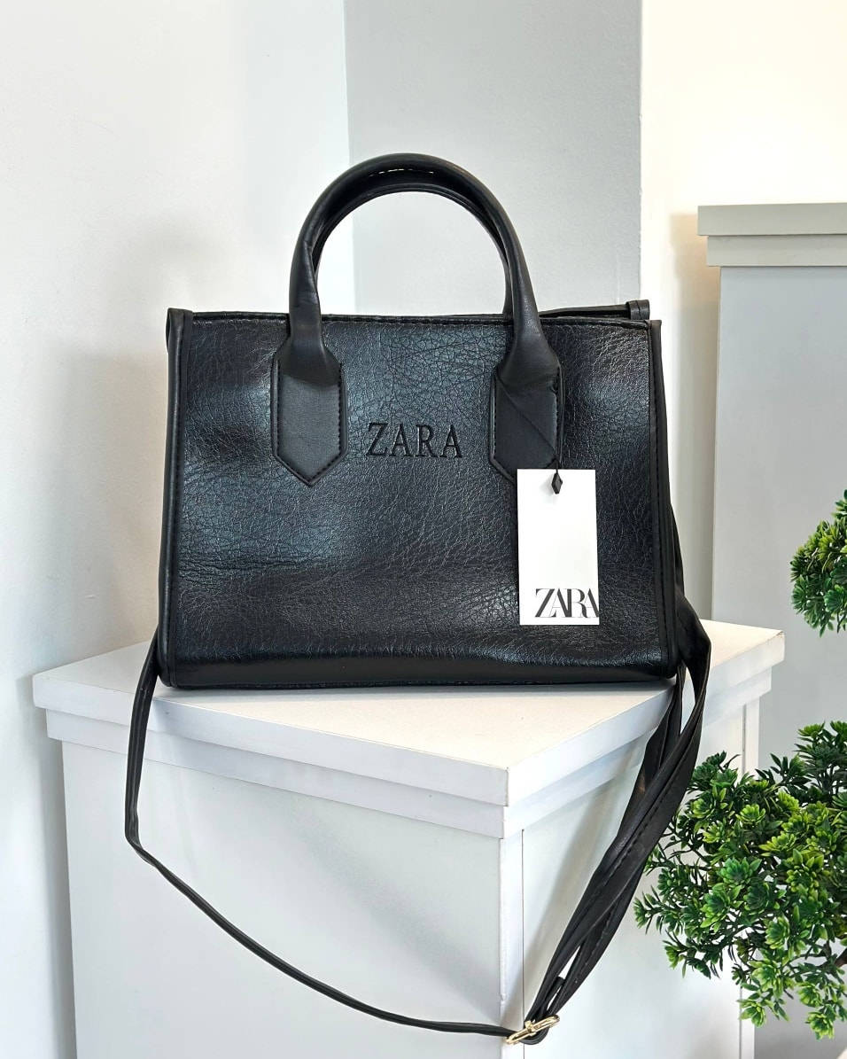 جنط نسائي 
سعر المفرد 10 آلاف دينار
سعر الدرزن 84 ألف دينار
قياس 18 × 28 سم 
واتس اب :***********
واتس اب :***********
