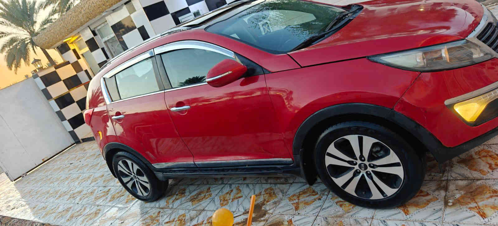 كيا سبورتج 2012 وارد خليجي فول واحد على واحد عدا البصمه 
صبغ جاملغ وبنيد وجاملغ خلفي بيه گد شبرين كلير 
مواصفات السياره بنراما  تحكمات ستيرن 
محرك 2400  فور ويل
 ويل كروم  5ويل كب 
اشاير بالمري كامره حساسات 
 رقم اربيل دولي السعر 115 
هاتف ***********
