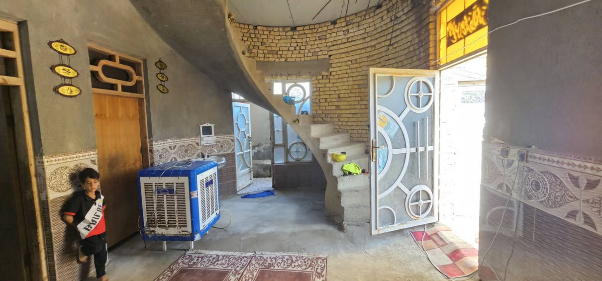 بيت للبيع البناء متكون غرفتين وصاله وصحيات داخليه وخارجيه
العنوان كوت زويرجات بدايت شارع الزنابره بلفرع رابع بيت عن شارع الزنابره الاستفسار***********

***********
