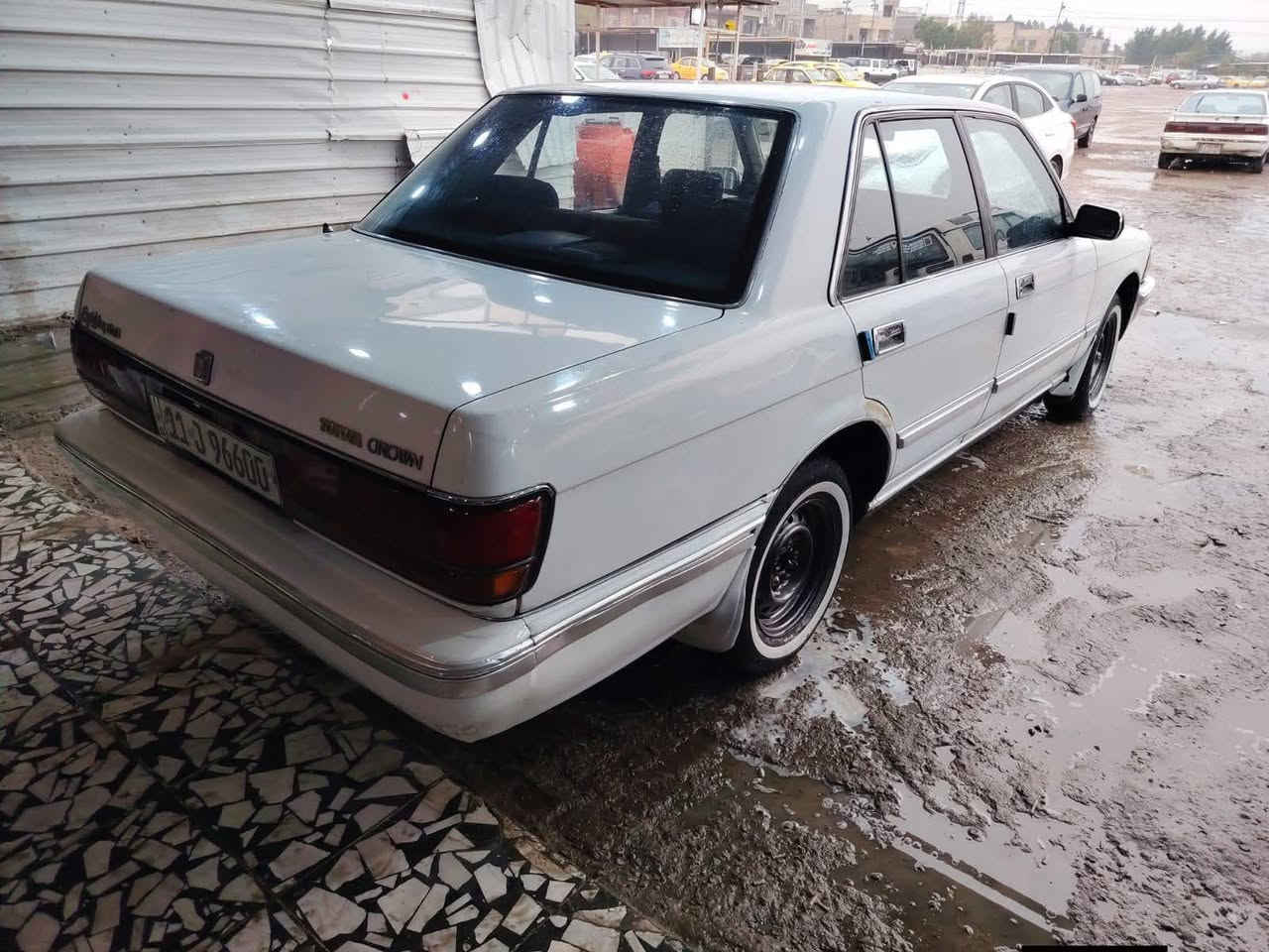 سيدان موديل 90 يسره بلادي محرك كير بطه  حاويه السعر 63 مكان بغداد الدوره*********** سياره جاهزه
