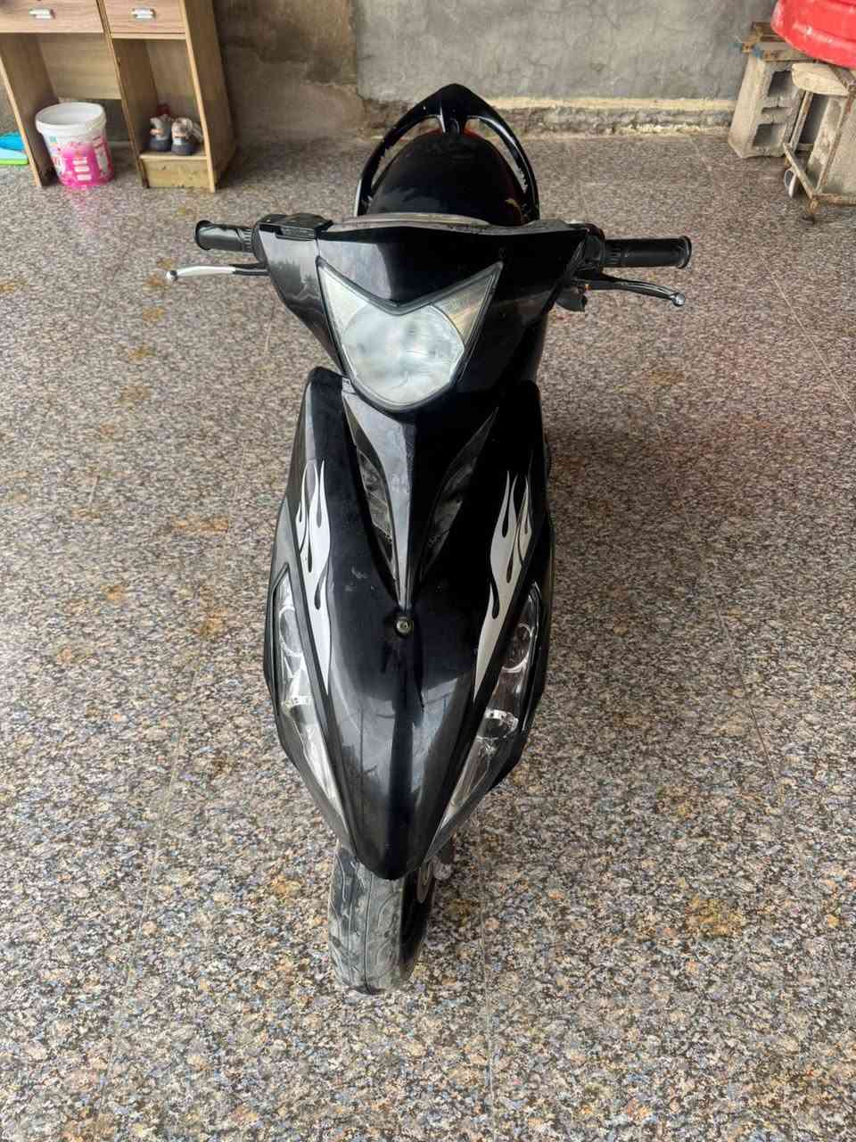 دراجه مضلّع للبيع جديده بلاديه ب كارتون السعر 850 بيه مجال بصيط التواصل ***********
