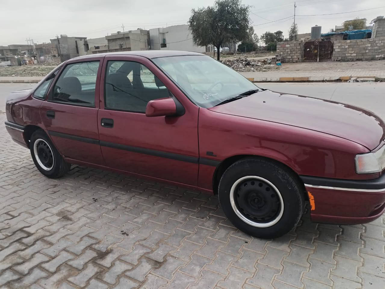 سلام وعليكم 
وبل فكتره للبيع موديل 1991
رقم سليمانيه كود بنزين موجود
السياره جديده السعر 47وبيه مجال بصيط رقم الهاتف***********
عنوان كركوك
