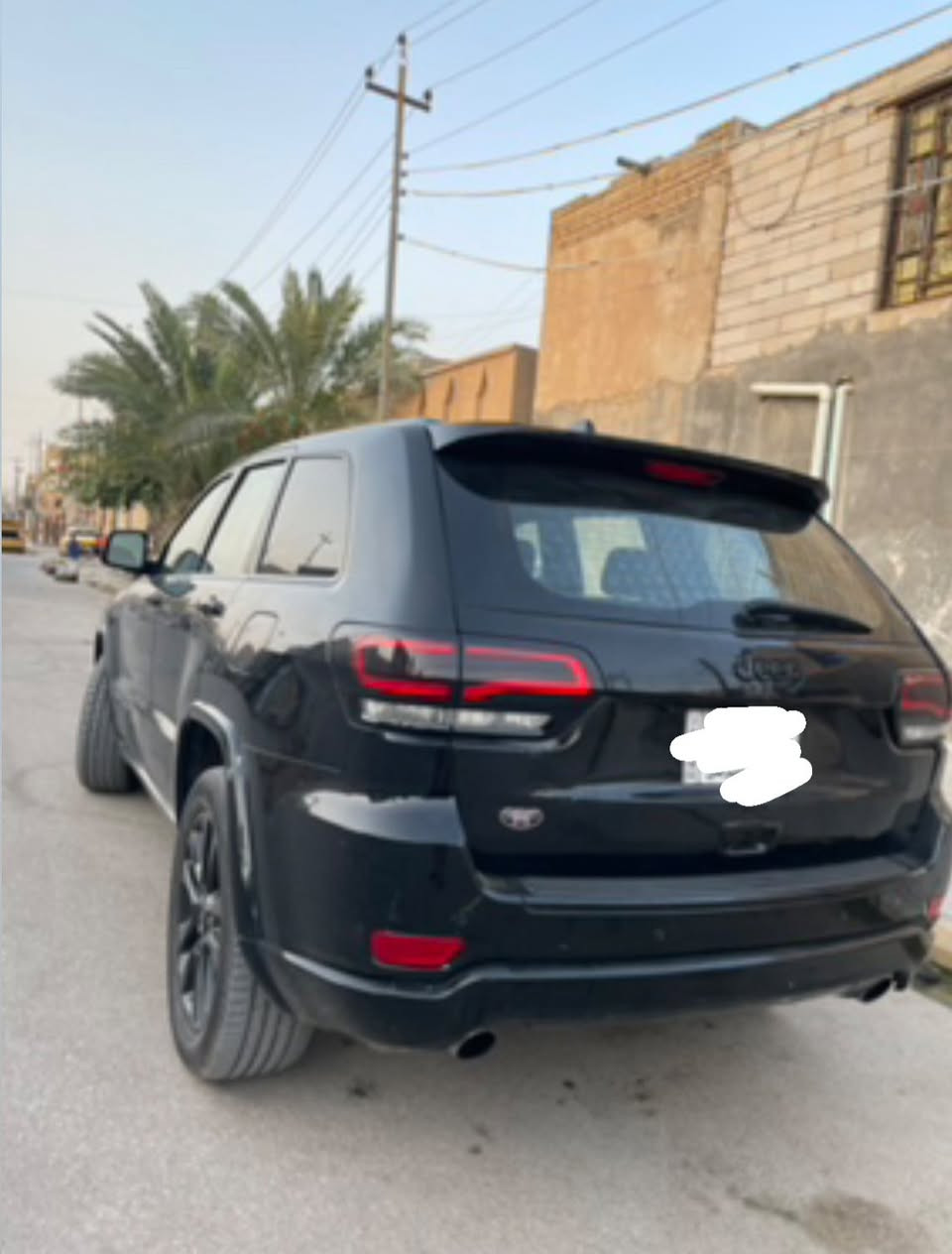 يالله المعرف لا يعرف جيب شيروكي مديل 17 اصل  سياره مفوله
حادثها جاملخ وبنيد يعن من  جهة السكن بس سياره امريكي محرك v6السعر 230 وبيها مجال بسيط 🧿🧿 
.
            فقط واتساب
***********.
