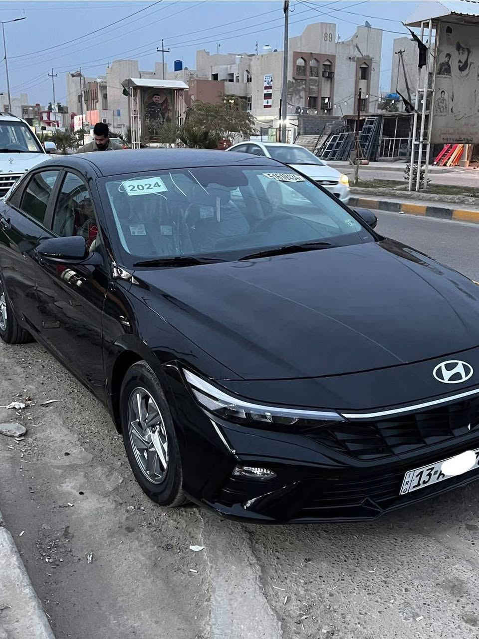 السلام عليكم 
النترا 24 وارد امريكي ضررها جاملع ايسر وبنيد فقط بدون شواصي وبدون لغود رقم معوقين ميسان  انكليزي 
سيارة جديدة ماشية فقط ١٢ الف
محرك ٢٠٠٠ دوش 
كير svt
سعرها ١٤٥ وبيها مجال بسيط 
***********
