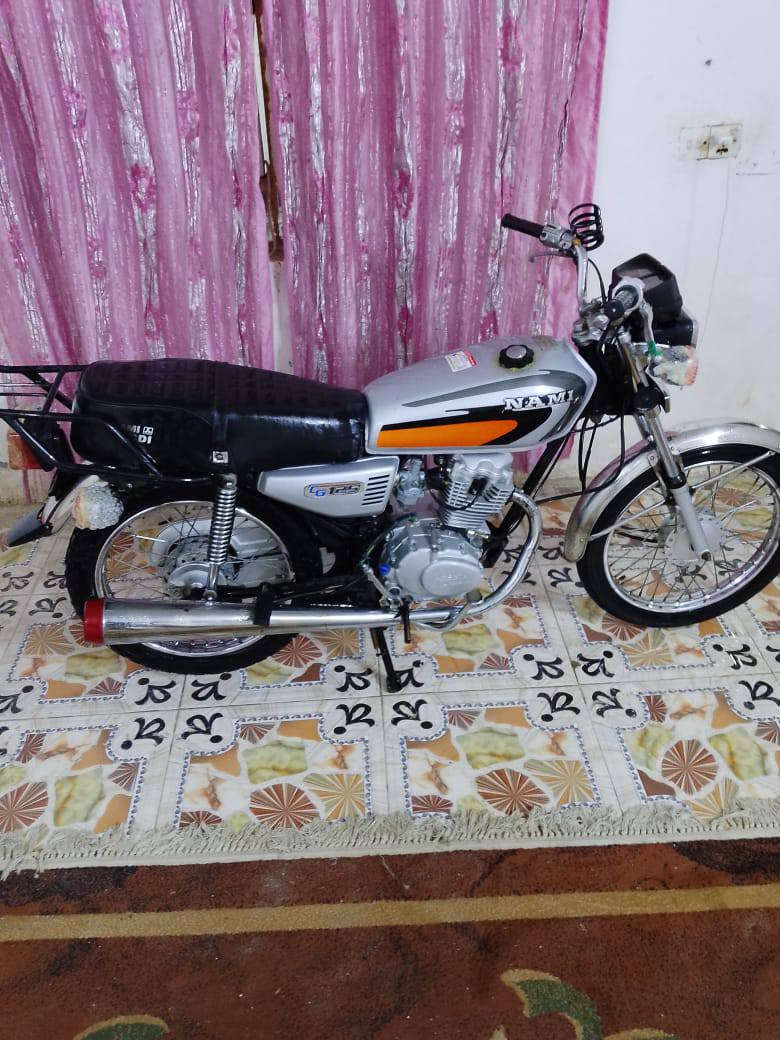 سلام عليكم  دراجه للبيع موديل 21 اوراق صولي مكينه ناعمه  سعر 650 وبيه مجال مكاني شارع نفط *********** تصال  وتساب
