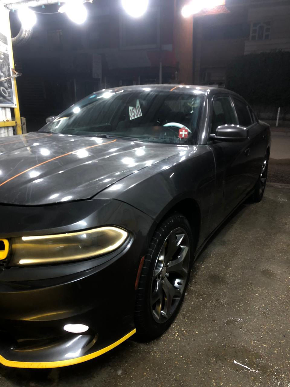 للبيع سعره 160 جارجر 2016
مواصفات رالي ومعروفه مواصفات الرالي فول ماعدا الفتحه والجلد 
كير مكينه جدد حداديه جديده السياره كامله مكمله حادثها من آمريكا بس بنيد وهنا بلعراق بيها باب خلف الصدر ويل عشرين تخم تاير جديد مابيها اي نقص. رقم. الهاتف. ***********
