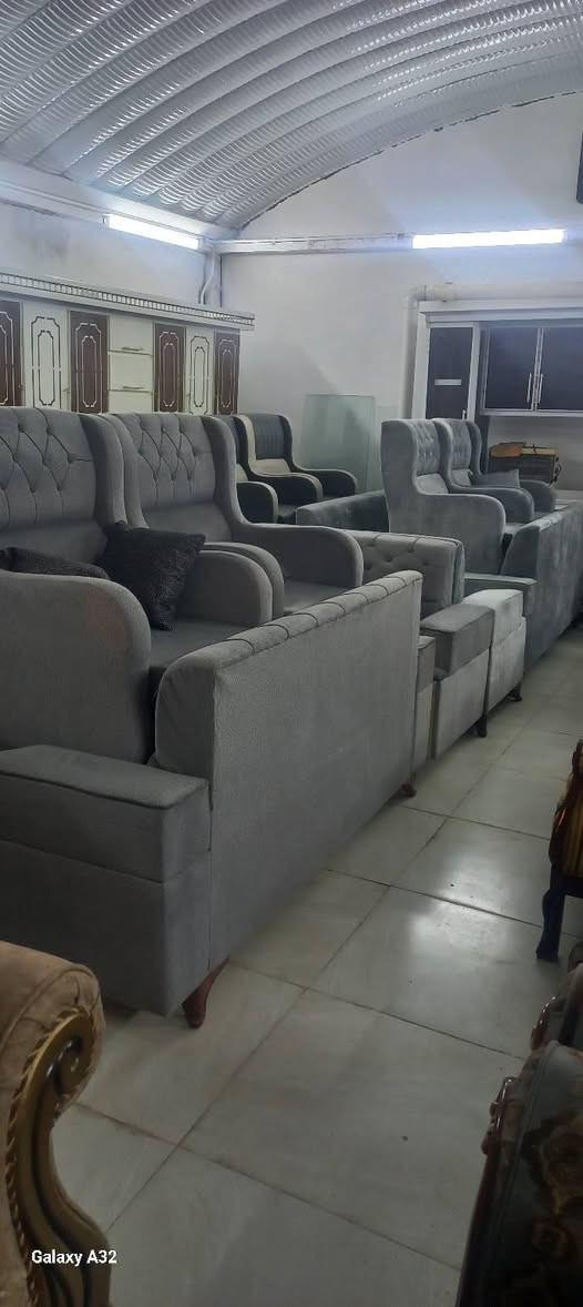 على بركه الله تم وصول انواع الطخامه والدواوين الباله الاصلي المصري والتركي والخشب الزان وباسعر مناسبه جدا... العنوان العمارات الجديده مقابل العمارات الملح للاستفسار واتساب ***********
