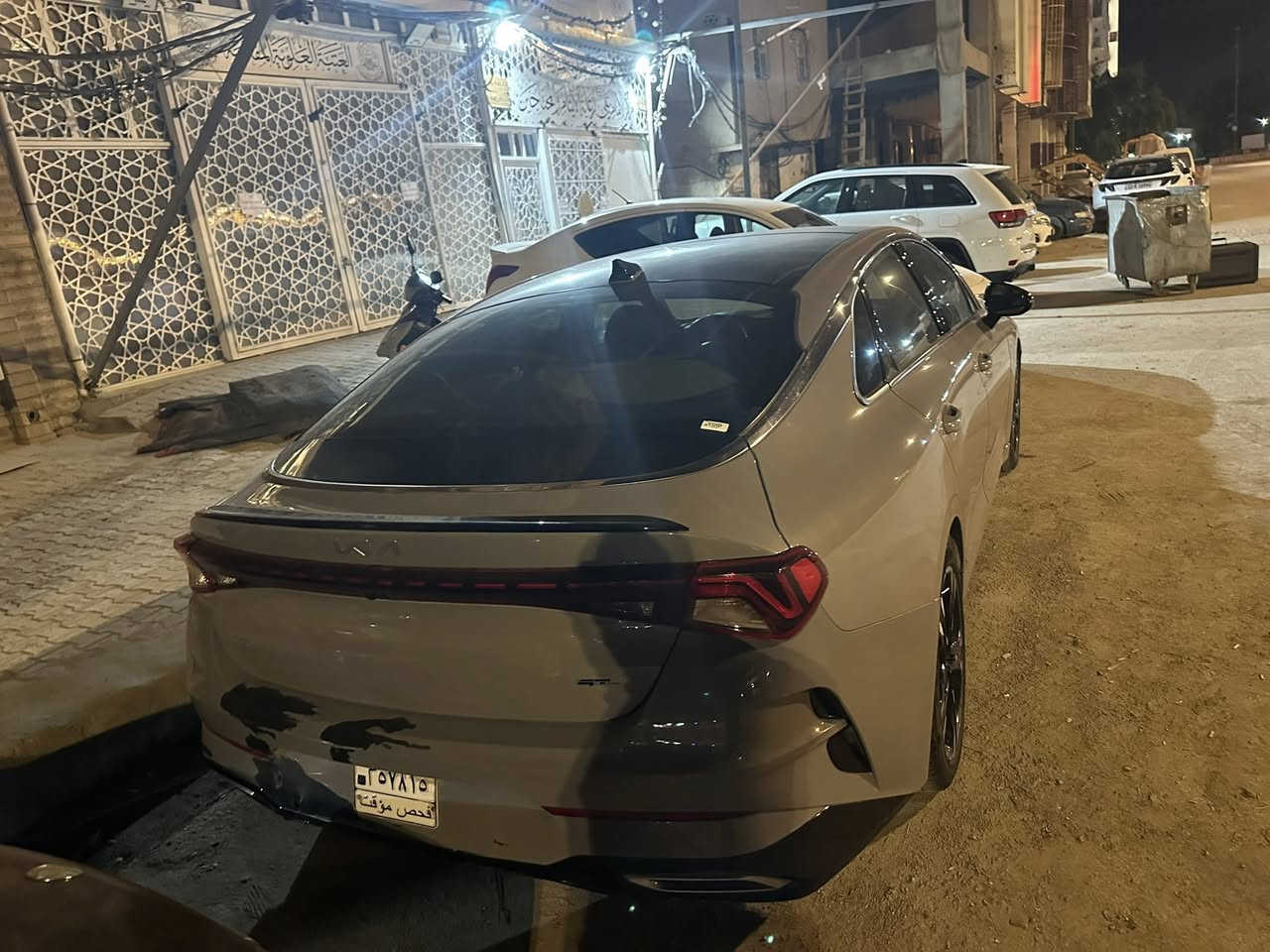 السلام عليكم 
كي فايف جيتي لاين موديل 23 حادث بسيط جدا 
بدون ايرباك السياره كلشي بيه بلاد
ملاحظه///بدون رقم حره باسمي تترقم جميع المحافظات////
الحادث بالمنشور 
السياره ليبل واحد 
مكينه 1600 تيربو
السعر 187 وبيه مجال
لتواصل (***********)
وكلشي موجود بالسوك والرزق على الله 🧿
