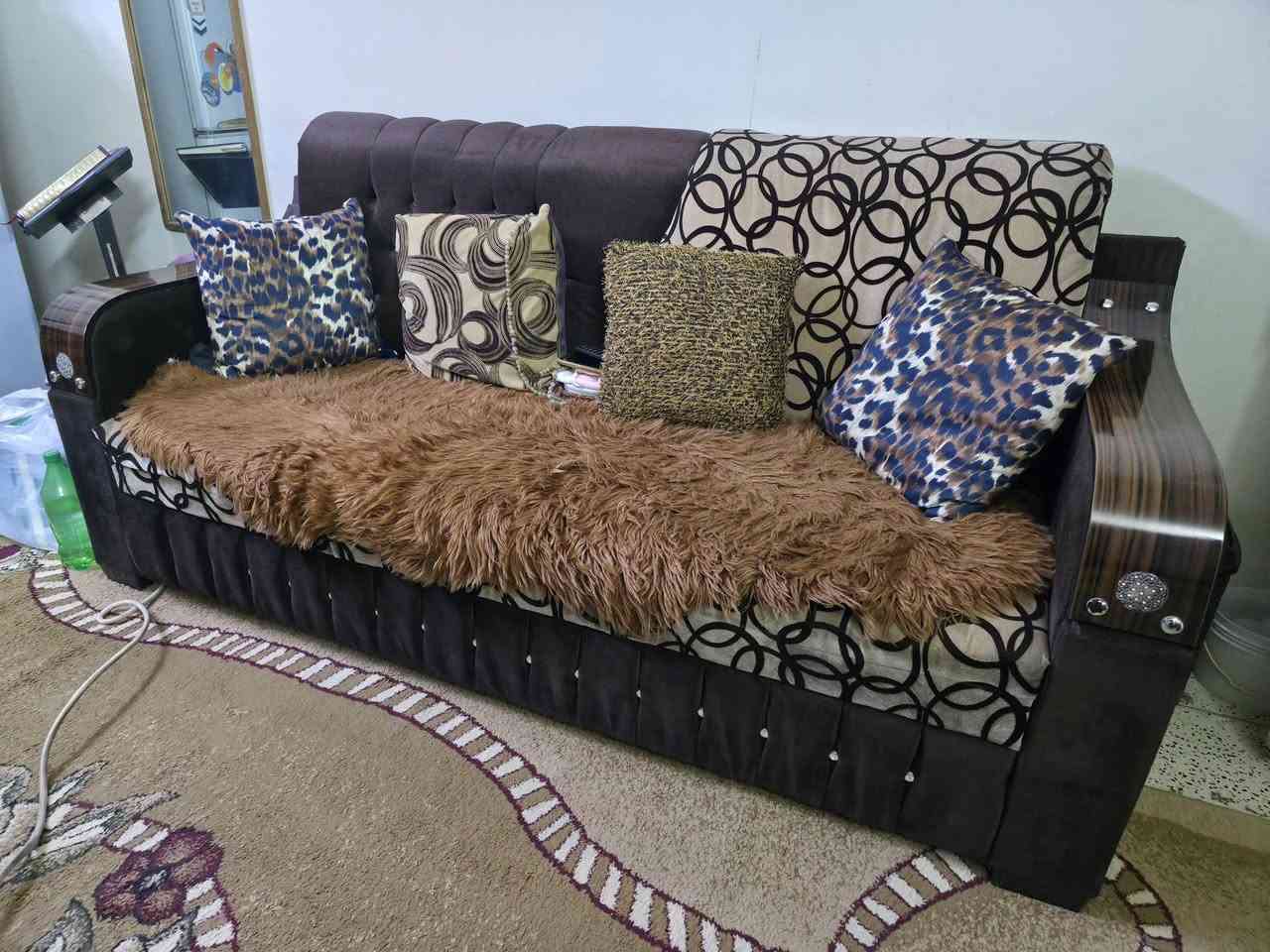 قنفات عراقي سعره 200 الف
مكاني بغداد العامرية 
***********
