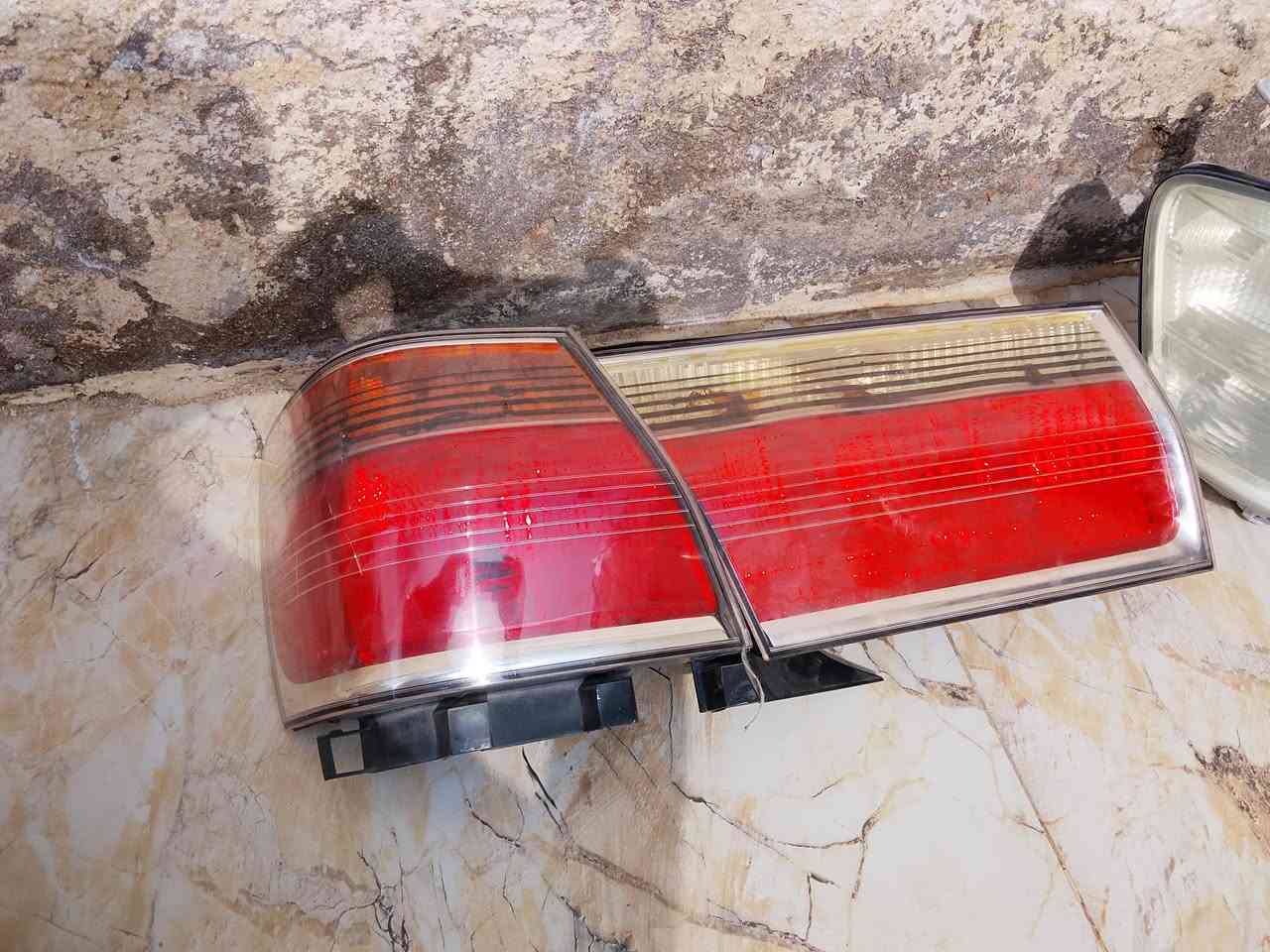 لايتات جنون امامي خلفي عاديات موكرستال مكاني بصره نشوة ***********
اذا اكو بك لايتات كرسته نفخ ماكو مشكله
