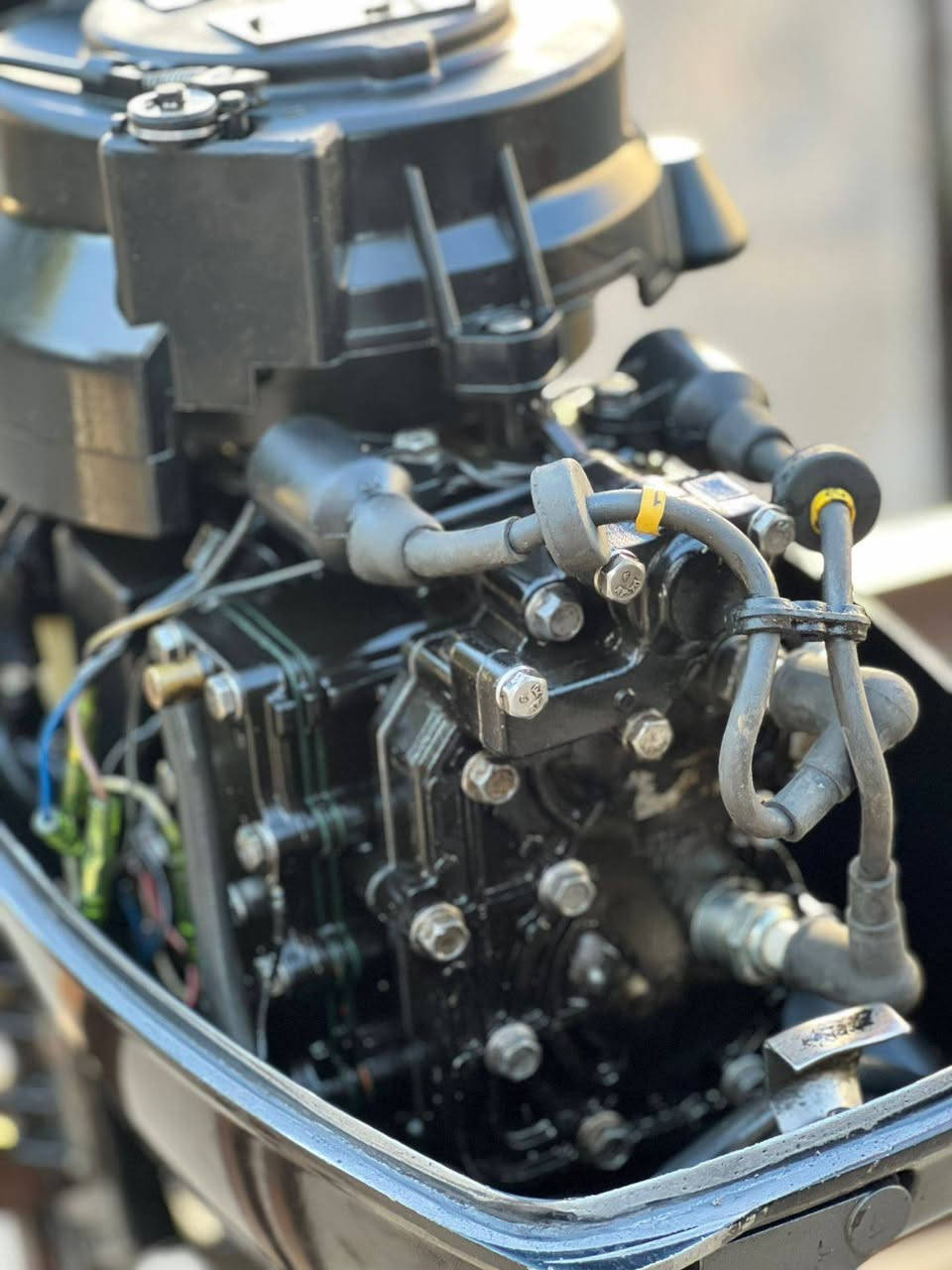 15 بيرسن مفتوح محرك اول مره بولبرن فقط
مكينه نظافتها تسولف 
سعرها 550 مع التوصيل 
***********
***********
