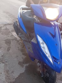 جي تي ار دراجه نظيفه كل شي شغال محتاج فلوس والله العظيم ولا ابيع   مكا...