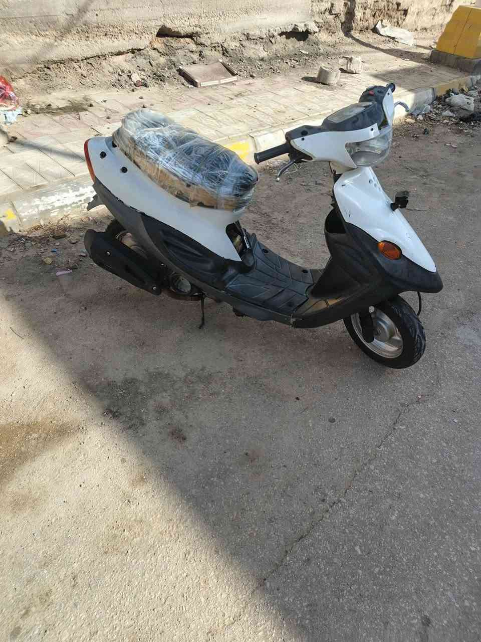 السلام عليكم دراجه بيجي  شلعه ومعدل تخبل تواير جدد لايت كدام شغال لايت وره شغال عوزها فقط جوزه  هندر واحد تشتغل مفتوحه دراجه مكاني ناصريه مركز سعرها 275 وبيها مجال قليل ***********
