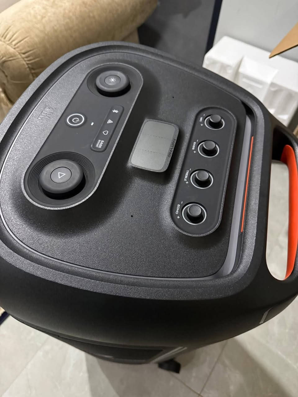 للبيع بارتي بوكس ultimate 1100w
ضمان ￼عيد الفهد مشغلة 10 ساعات جديدة قبل شهرين اشتريتها ب مليون و 600 

  واتساب ممتواجد ع نت ***********

￼￼ 

party box ultimate   1100w
