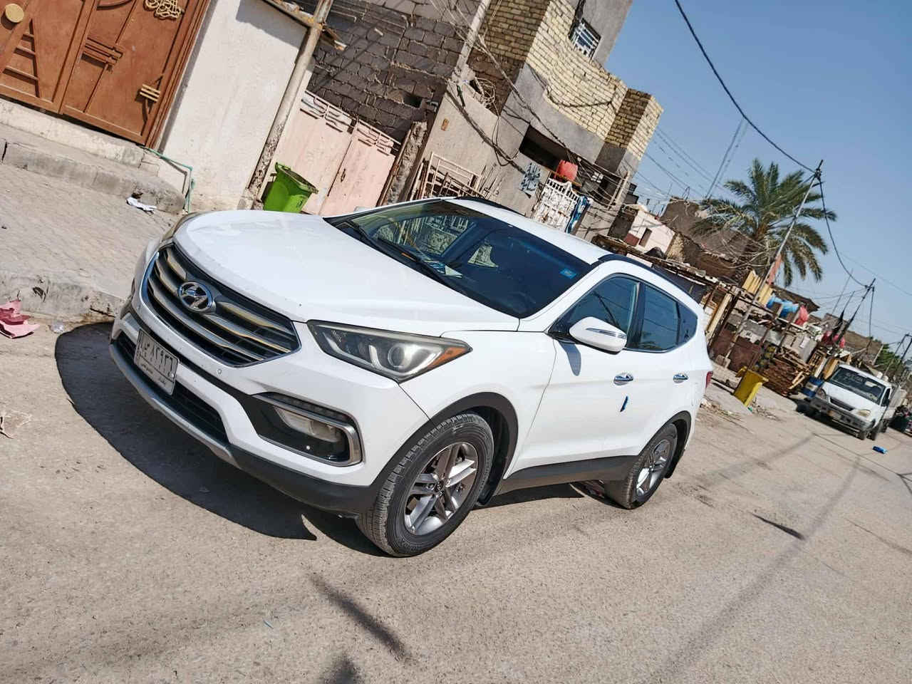 السلام عليكم سنتافي للبيع موديل 2018ماشيه 60 محرك 2400 رقم بغداد باسمي
مواصفات تحكم ستيرن بصمه تشغيل بصمه أبواب اشاير مري برده جنطه مانع انزلاق كرسي كهرباء وبعد مواصفات 
مكاني كربلاء للتواصل ***********
