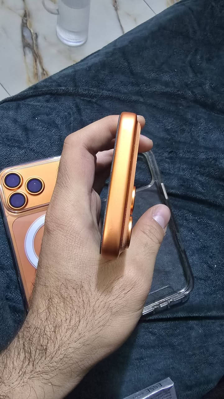 ايفون 17 برو ماكس للبيع اخو الجديد استخدام كلش قليل بطاريه ١٠٠ مشحون ٢٧ مره فقط 
تك سيمكارت ملحقات كامله
سعره مليونين
عنواني بغداد 
***********
