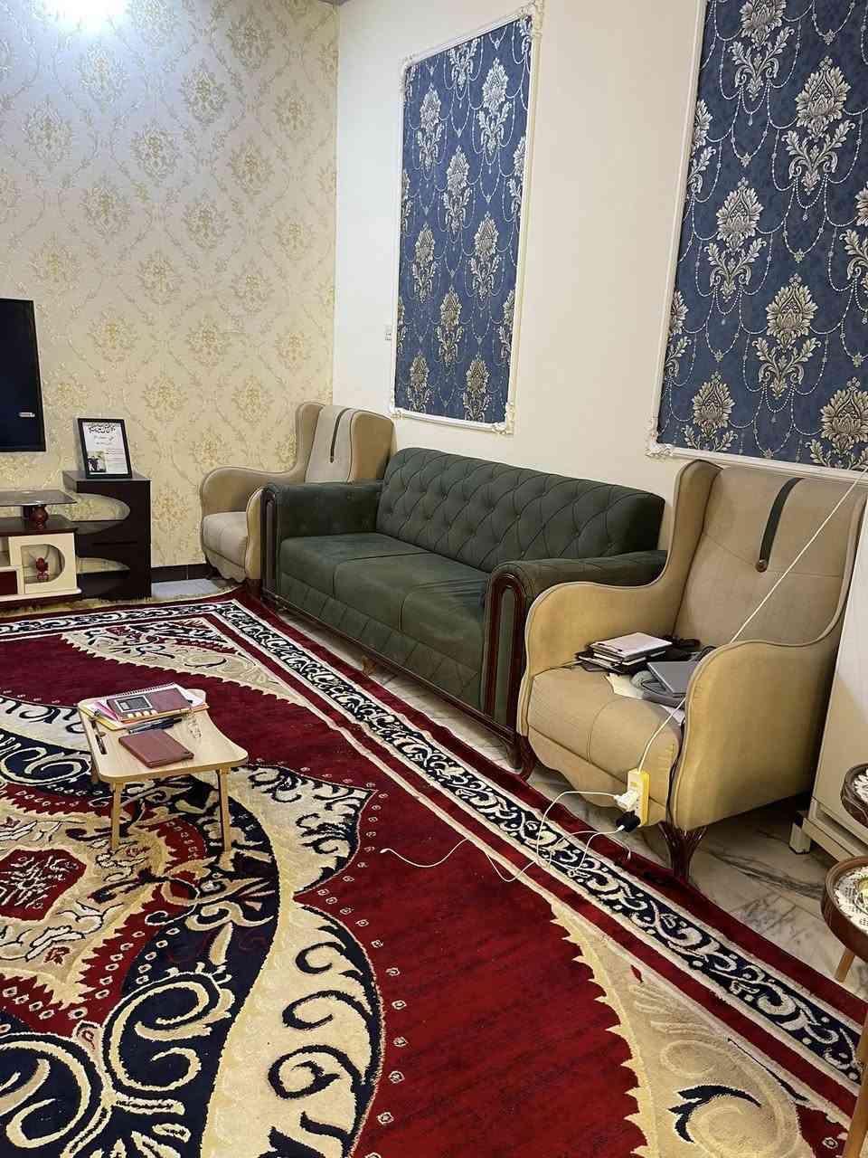 سلام عليكم تخم قنفات عراقي اصلي جديد مستخدم قليل السعر 350 العنوان ياسين خريبط ***********
