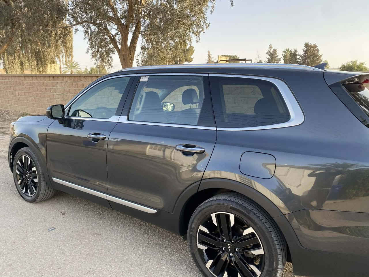 تلرايد 2024
كلين بدون قطره صبغ 
تعديل حافه الجاملغ بارد 
فول موصفات SX
ميحتاج اذكر موصفاته كله معروفه فول 
ماشيه 22 الف 
صور الحادث وسونار موجوده بل منشور
السعر 340 وبيه محال بصيط 
الستفسار الاتصال ‏‪***********‬‏
