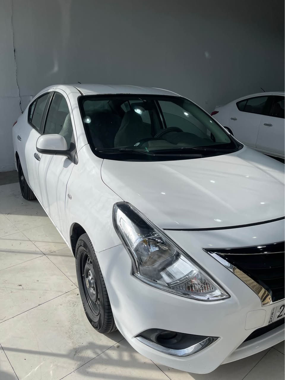 نیسان لاکشمیبایی 2016 ڕەقەم و سەنەوی نوێیە 
گێڕ و مەکینەی بەشەرت تەحویل و غەرامەی بەشەرت 
تەقە و ڕەقەی بەشەرت 
سەیارەکە یەک پارچەی بۆیاخە بێ ناوگرتن بێ لێدران 
سەیارەکە سعری 
91 گەڵا و مەجال 
***********
هەولێر بنەسڵاوە أربيل, العراق
