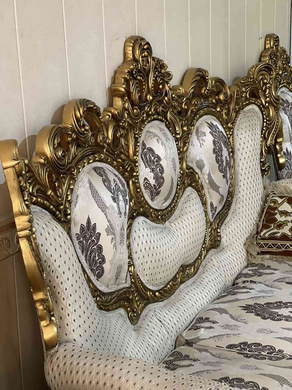 سلام عليكم ،. تخم تركي ملكي نظيف جدا ٣ طبلات مع اثنين قنفات مع ٤ كراسي ١٢ مقعد ،. مكاني بغداد ب٧٥٠ وبي مجال


**إذا كنت صاحب هذا الإعلان وتريد حذفه لأي سبب، رجاءا أرسل رسالة إلى الدعم الفني**