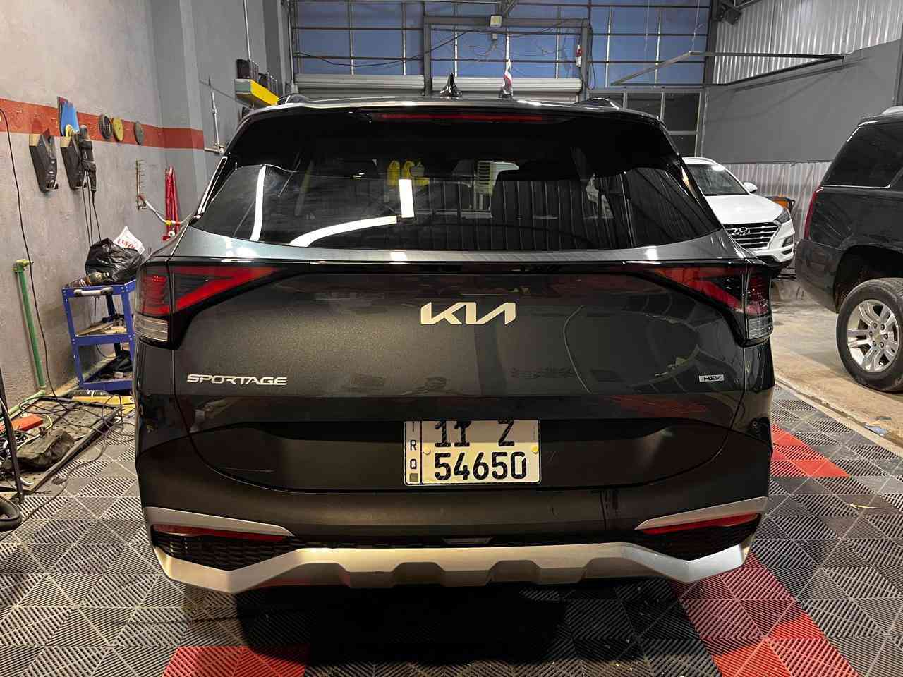 ياالله
السلام عليكم سبورتج  2023   EX هايبرد         
 وارد امريكي 

حجم المكينه : 1600 تيوبو + نظام هايبرد     

             ماشيه : 36000 ميل   

           الايرباك : سليم بدون ايرباك 

الضرر : صبغ جاملغ  و البنيد  فقط 

           

#المواصفات

1. شاشه كبيره

2. بصمه

3. شحن وايرليس

4.تشغيل عن بعد 

5. كامرا

6. رادارات جانبيه

7. رادار امامي

8. لايتات لد 

9. بكلايت لد 

10. كشنات جلد ابيض

11.هيترات بالكشنات

12. ويل كب 

13.اشاير بالمري

14.كيجات دجيتل 

15. قطعتين تبريد 

16. تبريد بيانو 

17. تحكم 

18. نظام سبورت ايكو عادي

19. فور ويل 4x4

20.ايقاف ذاتي اوتو ستوب

21.حساسات خلفيه

22. اوتو هولد 

23. نظام منحدرات 

24. كشن السايق كهرباء

25. بنوراما

السعر : الطلب في التعليقات سيأتي إليك مباشرة

تفاصيل اكثر هذا رقمي  *********** تحياتي 

مكاني  النجف الاشرف
