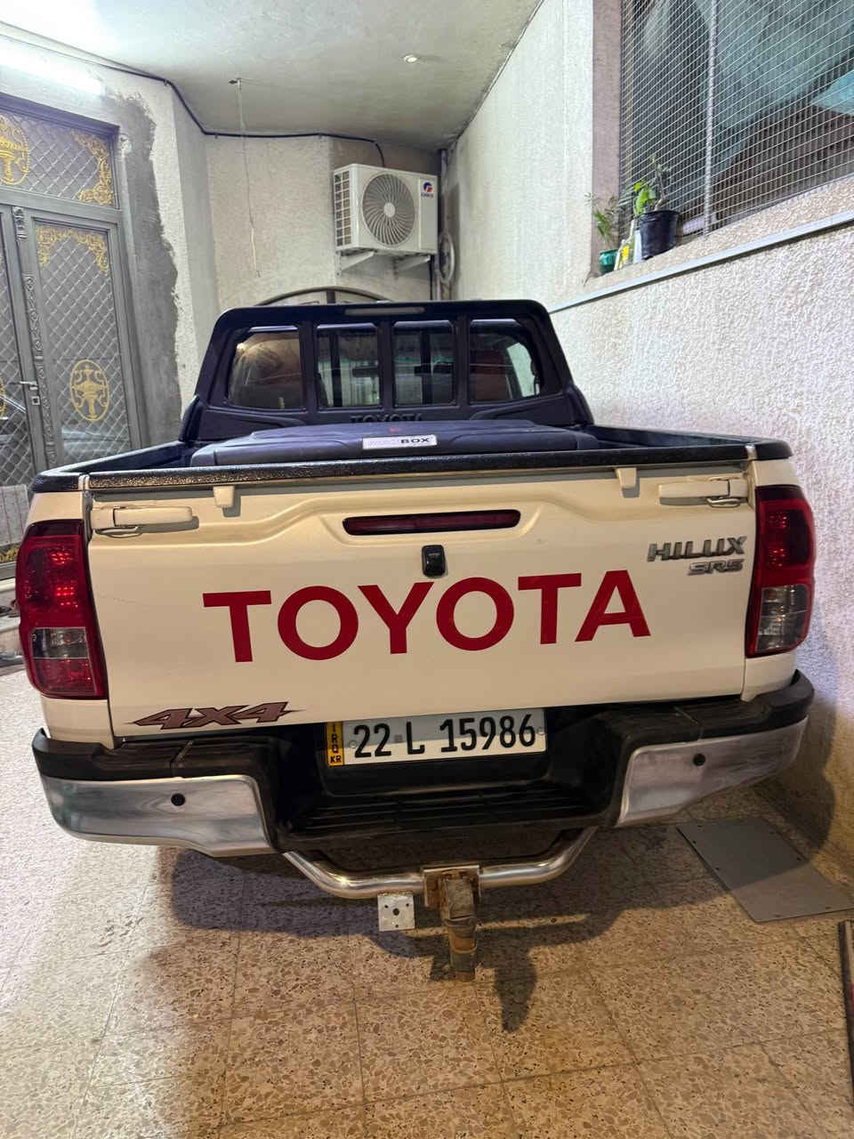 السلام عليكم 
بيكب هايلوكس 2019
سعودية اصل بريم 
سياره كفاله عامه ما عده طخات شوف العين خفيفة 
كير مكينة كفاله 
رقم اربيل ب اسمي رقم انكليزي الجديد تريد وكاله تريد تحويل
تخم تاير جديد 
سياره مال بيت نظيفة الى درجة 
مدوشة كشنات وارضية
ماشية 140 
سعرها 290 وبيه مجال 
رقم *********** البصرة, العراق
