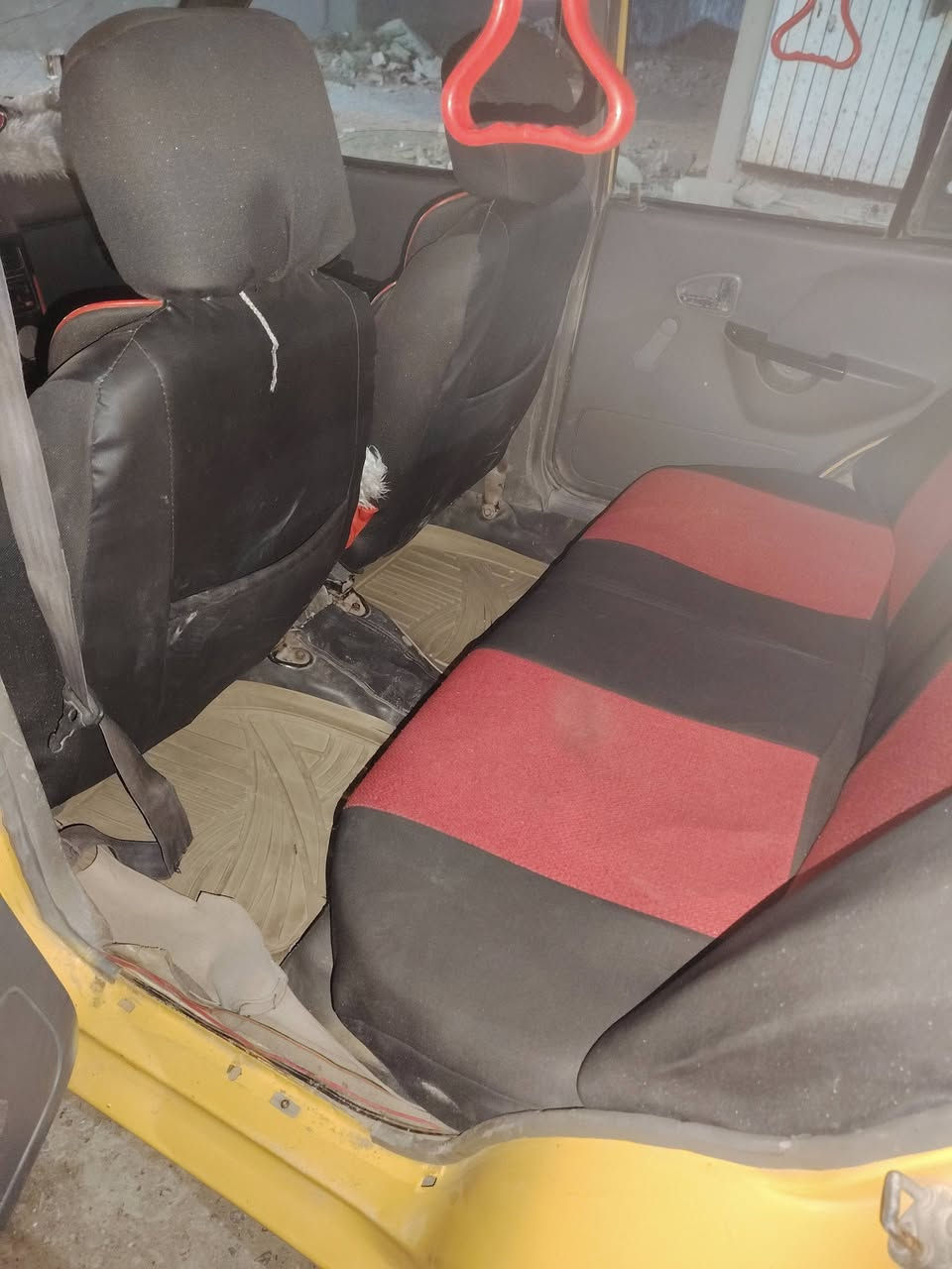 سلام عليكم خوان سياره سايبه للبيع موديل 2012كوبون هيه غرامات صفر شرعيه بل موصل مشروع وطني سنويه 27مكينه وكير شرط وهذه رقمي ***********طالب عليه 20وبيه مجال لطيبين
