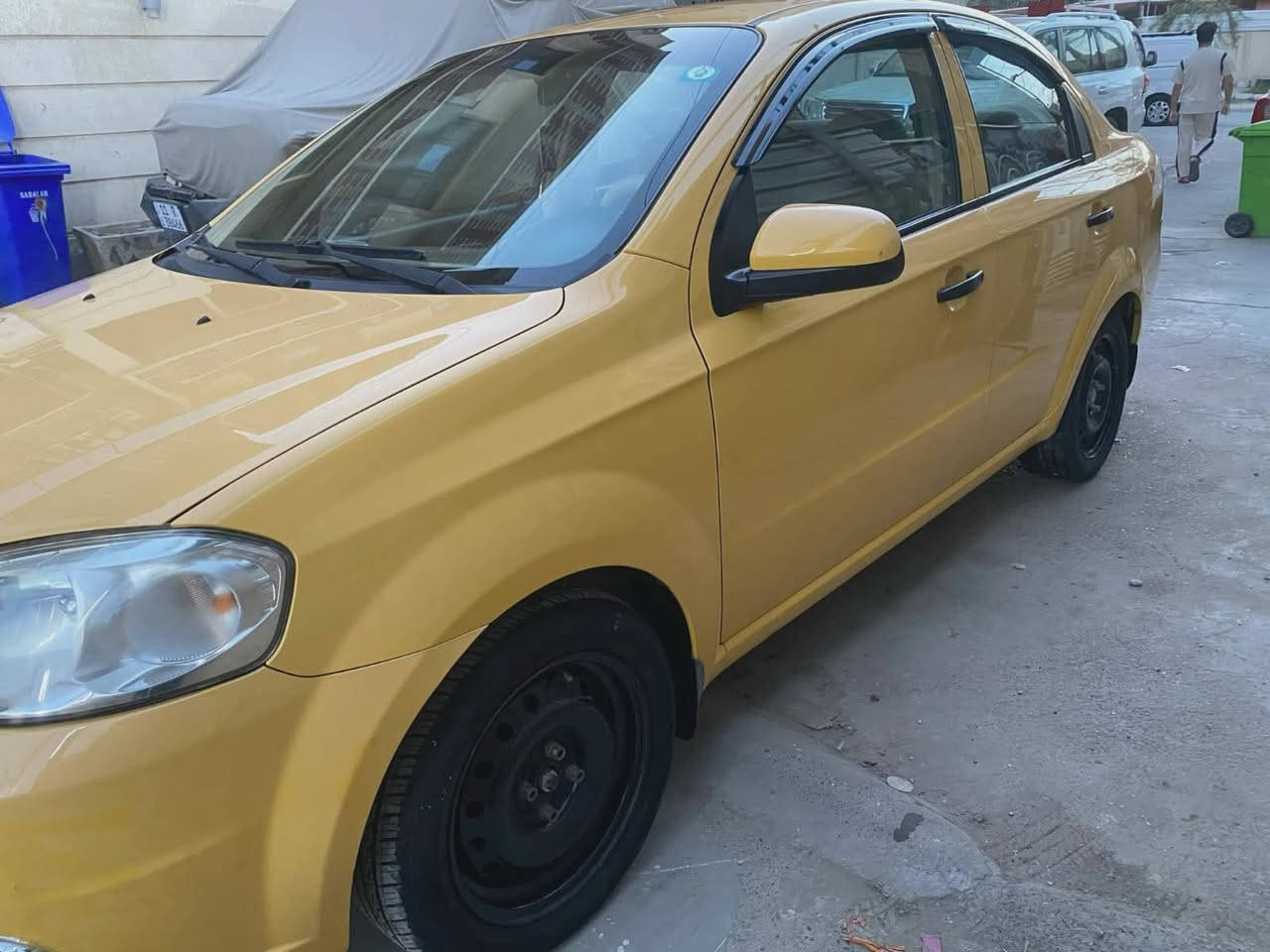 افيو موديل ٢٠١١ شركه عامه بسمي سياره مكفولة من الصبغ ماشيه ١٥٠ سياره جديده لوك سعر ٧٨  وبيهه مجال اتصال ***********
