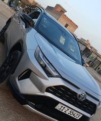 للبيع فقط تويوتا راف فور هايبرد وارد أمريكي موديل 2023 محرك 2500 ماشيه...