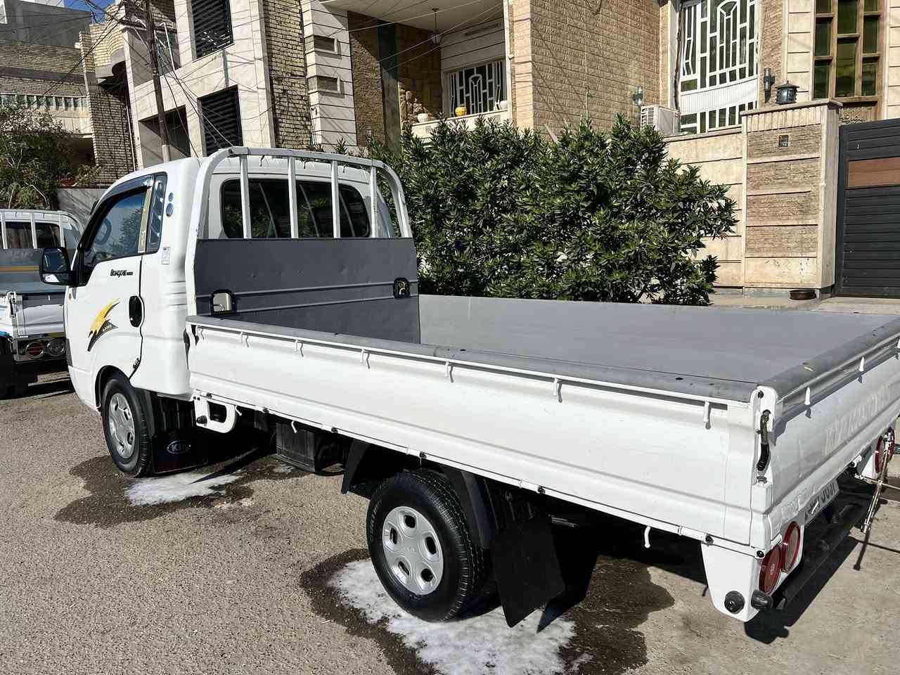 للبيع. كيا. بنكو 3. K.    مديل 2004. رقم بغداد دولي بسميً سنويه لل31.    محرك مفتوح 3000. مشترك.  بلاد.  جديد. مكفوله من ضربه وكص وتبديل شرط الفحص صبغ ملاحضات بالدوس وربع ايسر من جوه ممثر.    باقي كفاله عامه.  دواخل وضع الشركه.   كير.  اكسن.  حداده. شواصي.  كله جديد.  كهربيات.  كله شغال.    سياره. جاهزه.      السعر. 87.  ورقه 
مكاني بغداد.    💖.  هـ ***********.  اتصل. وتدلل.
