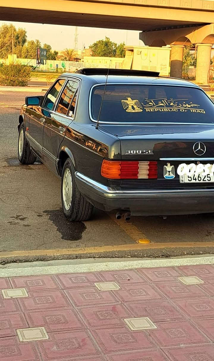 السلام عليكم
مارسدس جامبو باب قصير 
موديل 1989 بغداد دولي باسمي 
مكينه بلاد قبق اسود
تشگ الگاع شك 
اترايك وين ميعجبك  
كير ومكينه جدد خير من الله 
اريل كهرباء 
تبريد 
تخم تاير 
حداديه 70 %
سياره جدا نظيفه وخير من الله  
السعر 69 قفل 
***********
