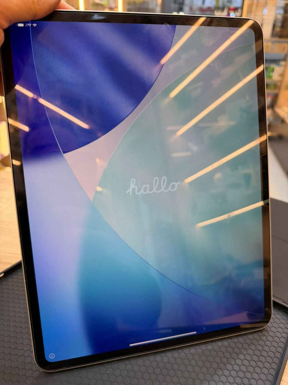 ايباد برو M4 13 انج جهاز نضيف مع الكارتونه مطابقه 100% اشتريته مستعمل دفعت فلوسه 975 الف بين ما نزلت السوفت مالته سويتله سوفت طلع مفتوح تخطي ومن سويت سوفت طلب الايكلود الاصلي مالته للبيع Colombo, Sri Lanka


**إذا كنت صاحب هذا الإعلان وتريد حذفه لأي سبب، رجاءا أرسل رسالة إلى الدعم الفني**