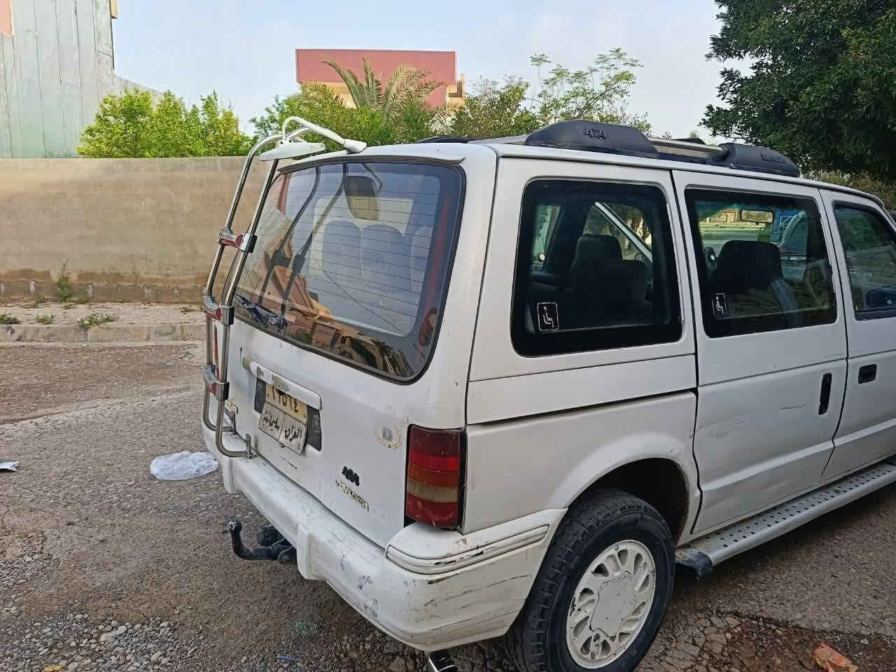 سلام عليكم ورحمة الله وبركاته
َ كلايزر موديل 91 كير محرك كامري ابو الكف
تبريد تدفئة كامل يشتغل لكن التبريد اكيد مو مثل السياره الجديده
شرط التحويل بدون وكالة رقم شمالي منتهي السنوية السيارة بيها صبغ خياس وتعديل مااعرف كدامك واضح كلشي بيها كهربائيات كامل الكيج مال بانزين وحماوة مرات يشتغل مرات لا
مكاني كركوك قضاء داقوق *********** واتس اب موجود اهلا وسهلا بالجميع السعر 40 وبيها مجال للطيبين معامله حلال ما بيها زعل
