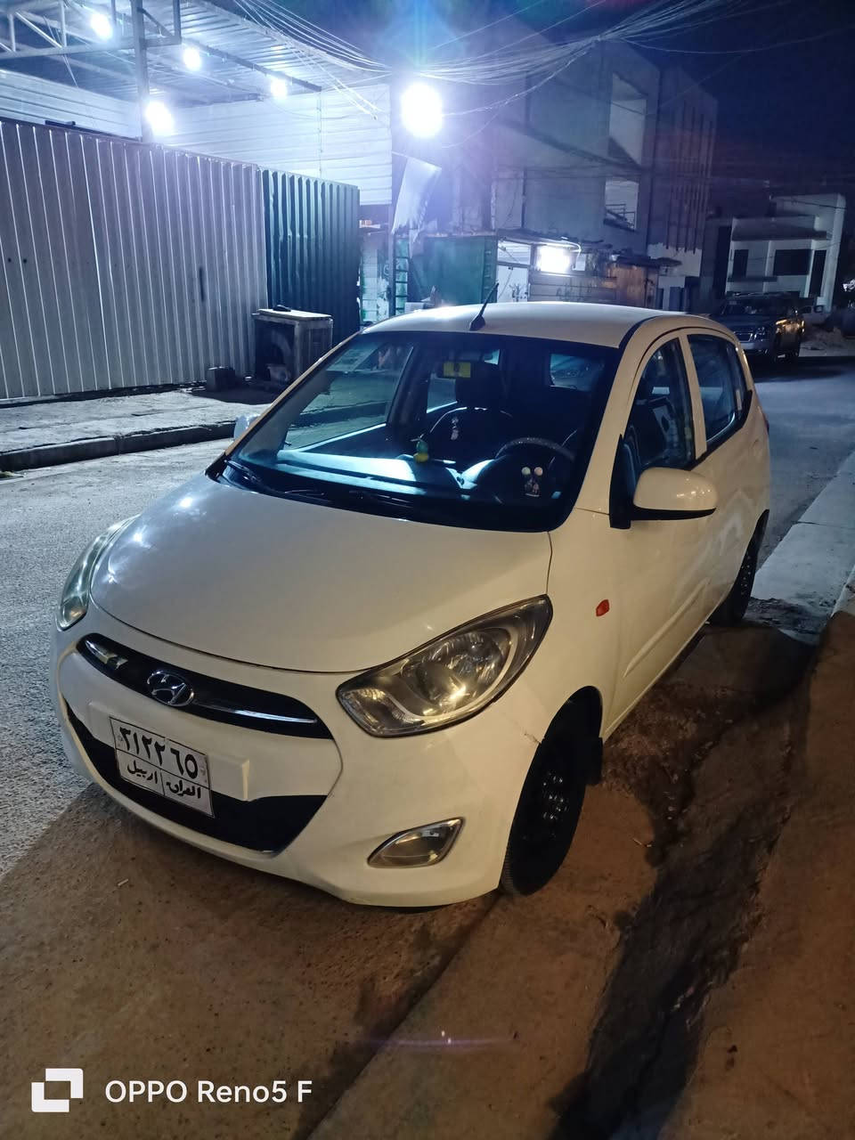 السلام عليكم
هونداي 2012 للبيع سيارة جديدة ماشية 76 الف كيلومتر محرك 4 سلندر كير اوتوماتيك السعر 79 ورقة وبيها شوية مجال ان شاء الله 
***********
