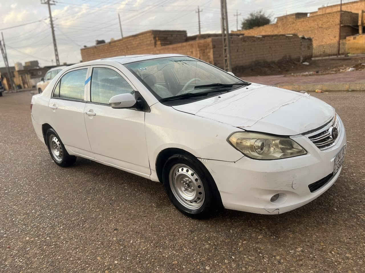 سلام عليكم بي واي دي موديل 2013 سياره كفاله كير عادي بها خياسات ومصلحات  مكينه وكير جدد حداديه جديده كهربائيات كلها شغاله تبريد شغال سنويه 2029 السعر47 وبيها مجال  مكان السياره ميسان العماره رقم الهاتف/***********
