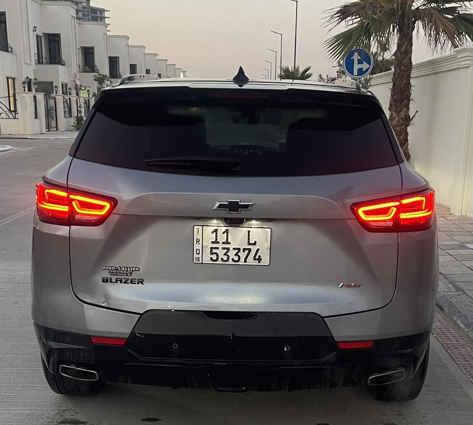حجم المحرك V6 سلندر (3.6L)

عداد المسافة  9000 تقريبا اخت الزيرو

بانوراما

بصمة تشغيل

بصمة 4 ابواب

(Remote Start) تشغيل عن بعد

صندوق شفط كهربائي

كشنات جلد

كشنات امامي تدفئة + تبريد

كشنات خلفي تدفئة

استيرن تدفئة

دشبول ديجيتال

Wireless شاحن موبايل

رادار امامي (تحديد مسار)

رادار جانبي (نقاط عمياء)

رادار خلفي (تحذير من الاصطدام)

شاشة كبيرة لمس

كاميرا

رادار 360

حساسات خلفية + كاميرا 4k + المرايه الوسط تصير كامره

Android Auto

Apple Car Play

مانع انزلاق+ABS

AUX+USB منافذ

Auto Start

Auto Stop

مثبت سرعة

تحكمات استيرن

هاند بريك بصمة

وبقية المواصفات المعروفة

الرقم ***********

حادثهه تاير خلفي فقط بدون صبغ بدون تبديل

المكان بغداد 

السعر : 270
