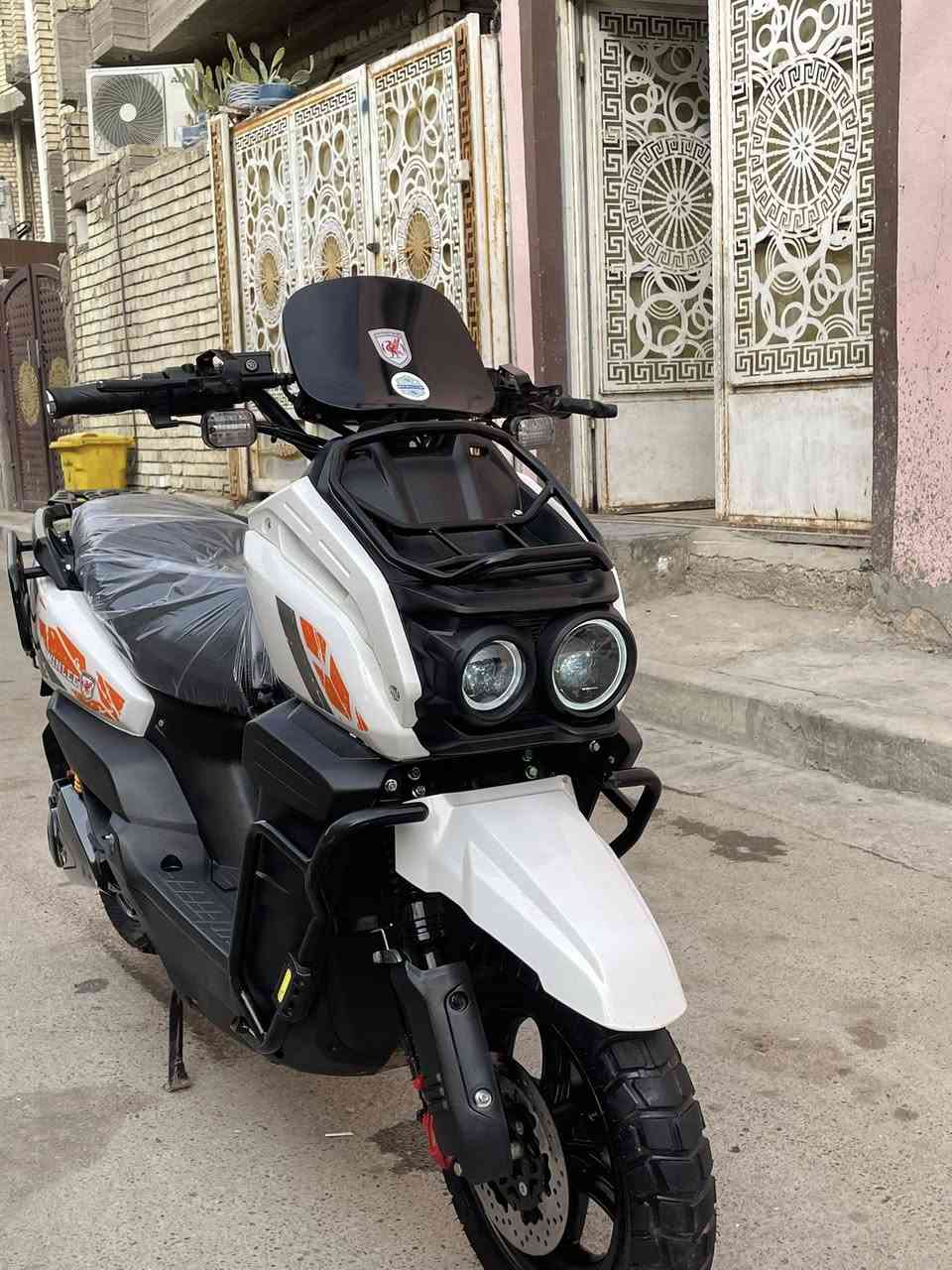 السلام عليكم دراجة شحن اباجي 2026
6 بطاريات 
دبل اشاره 
لايت عالي ناصي 
4 نمر 
بلوتوث 
نضام بارك + بك R
تشغيل كارت + سويج + بصمه 
السعر 700 وبيها مجال 
العنوان بغداد بلديات 
الرقم *********** بيع مستعجل
