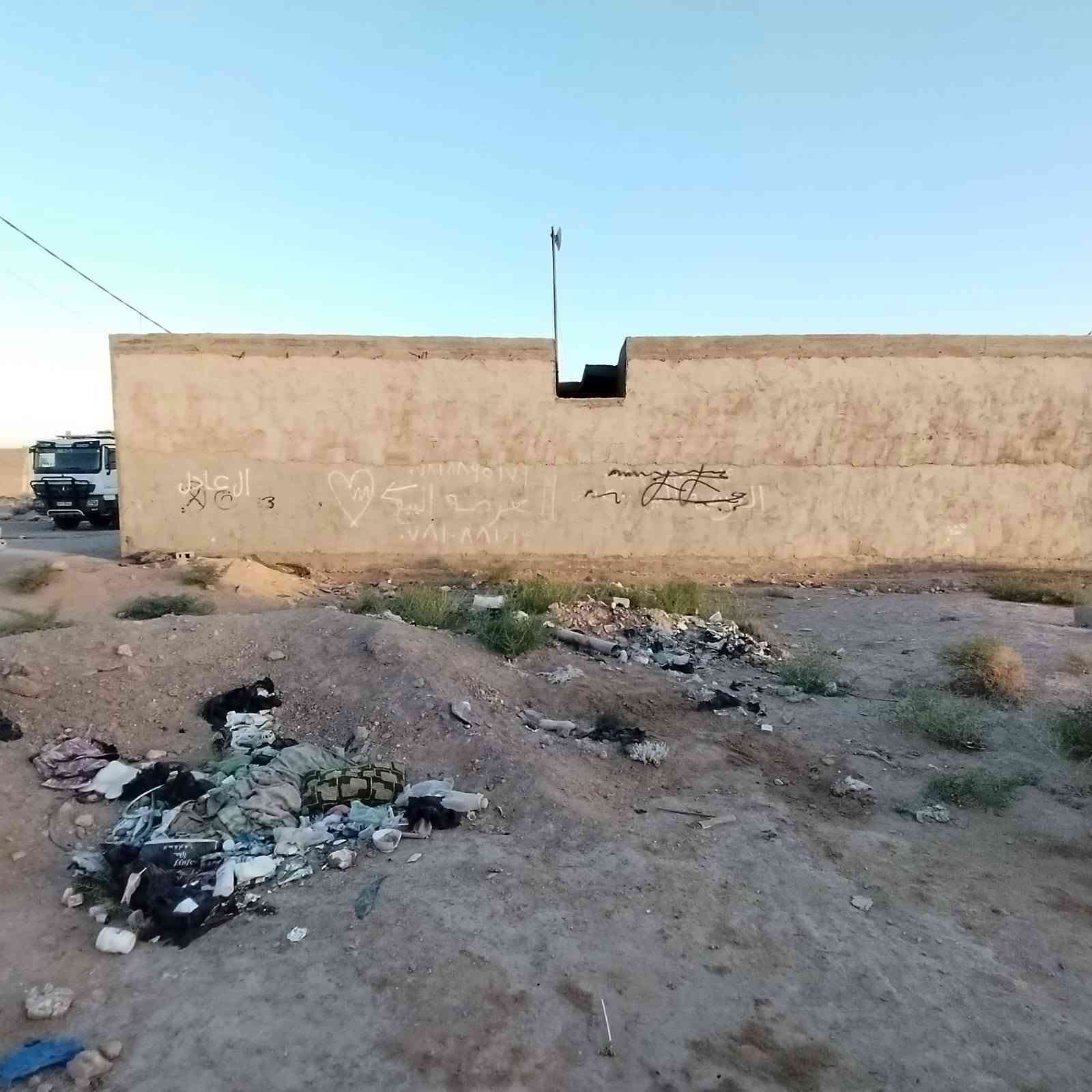 مساحتها ٢٠٠ متر (الوجه ١٠ النزال ٢٠ )
العنوان البراكية شارع معمل الاسمنت للاستفسار الاتصال ع الرقم  ***********
