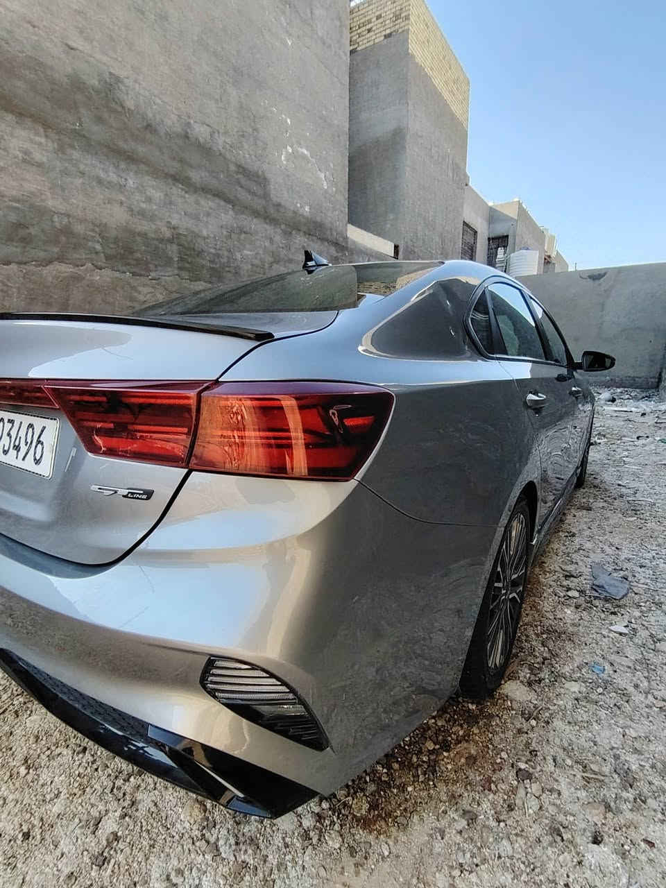 السلام عليكم ورحمة الله وبركاته.
كيا فورتي 2023 (GT LINE)
المواصفات:-
1:-بصمة
2:-تشغيل عن بُعد
3:-شاشة كبيرة
4:-انارة ترحيب
5:-لد امامي+خلفي
7:-كامرة خلفية
8:-توقف ذاتي امامي+خلفي
9:-نظام تحديد مسار
10:-نظام eco+sport+smart 
11:-قيادة ذاتية
12:-تبريد بيانو
13:-رادار جانبي
14:-مانع انزلاق 
وبعد بيها مواصفات
محرك السيارة:-2000 دوش
عداد السيارة:-54 الف mi
حادثها جاملغ امامي مبدل  
محرك 2000 دوش 
سعر السيارة:-153
مكان السيارة:-بغداد /  حرة بسمي هزتها تنتهي بالشهر ٧
رقم الهاتف:-***********
